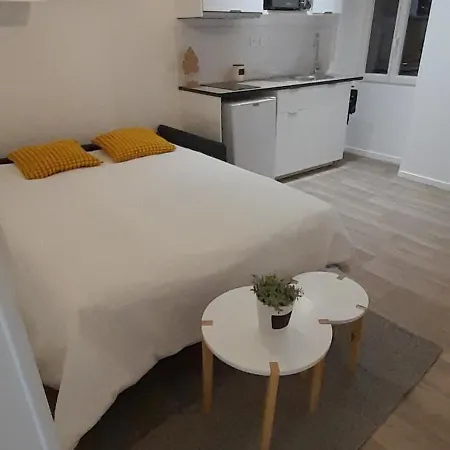 Apartment Cosy Sur Courette *